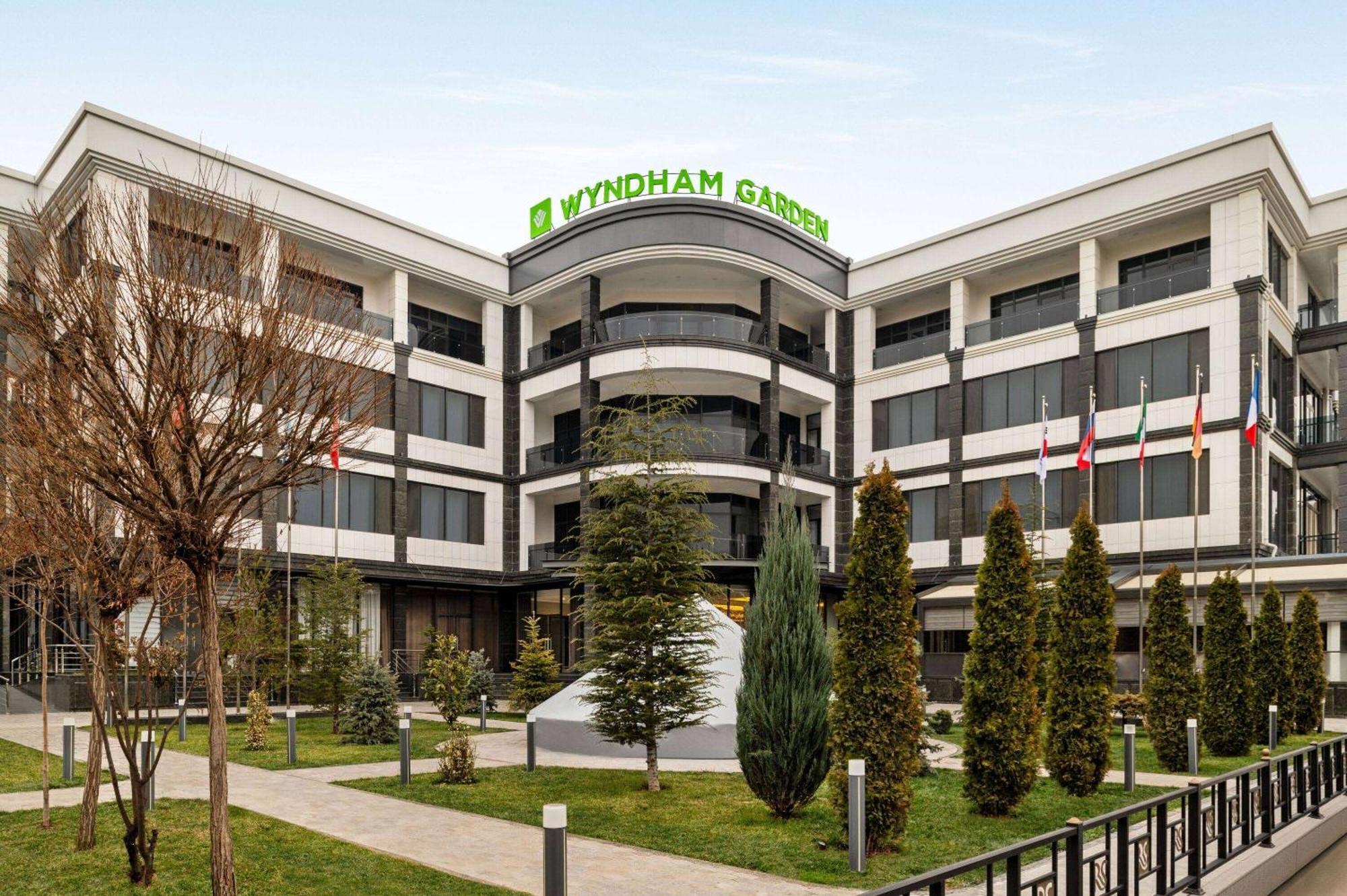 Wyndham Garden Tashkent Ξενοδοχείο Εξωτερικό φωτογραφία
