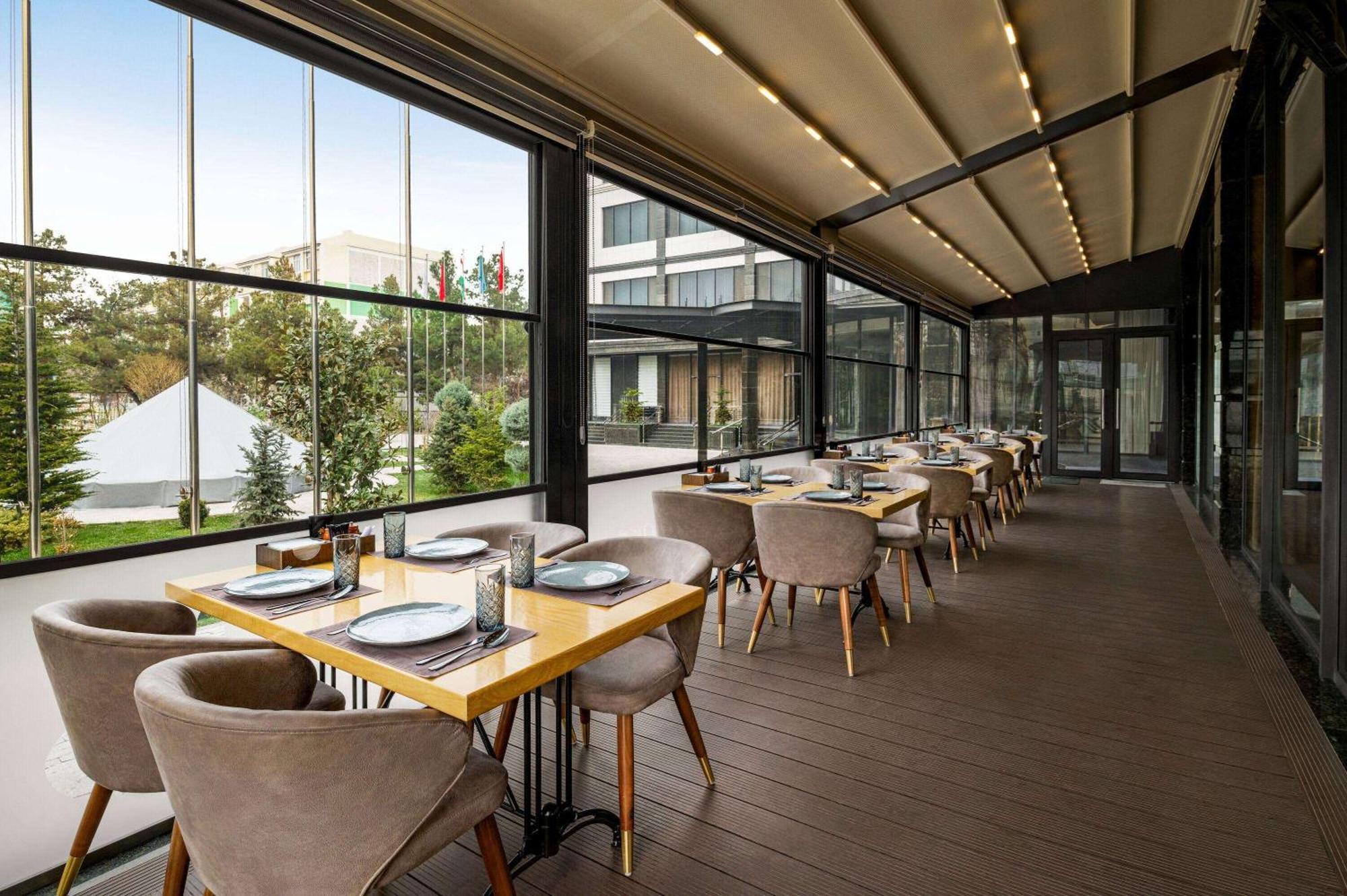 Wyndham Garden Tashkent Ξενοδοχείο Εξωτερικό φωτογραφία